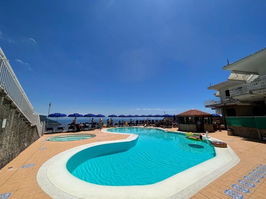 Casa Vacanza Diana ราเวลโล ภายนอก รูปภาพ